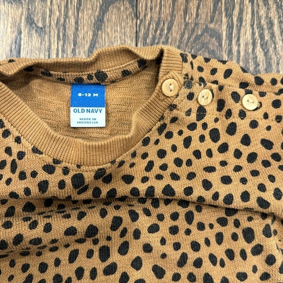 Old Navy Baby leopard 2 piece matching set short sleeve and short animal print - Picture 4 of 4